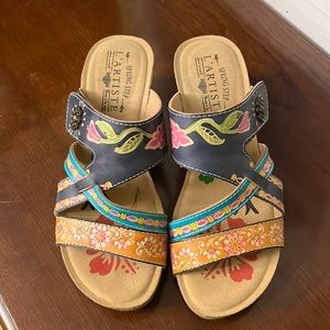 Sandals - multicolored. L’Artiste by Spring Step.